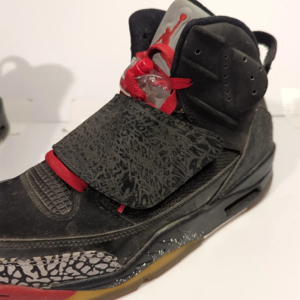 Air Jordans Son Of Mars Black Cement Sneakers - Mens Size 9